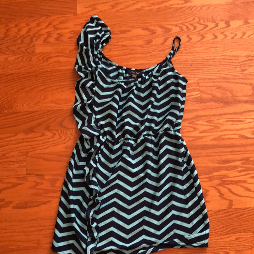 🌼Cute Spring Dress🌼 - Picture 3 of 6